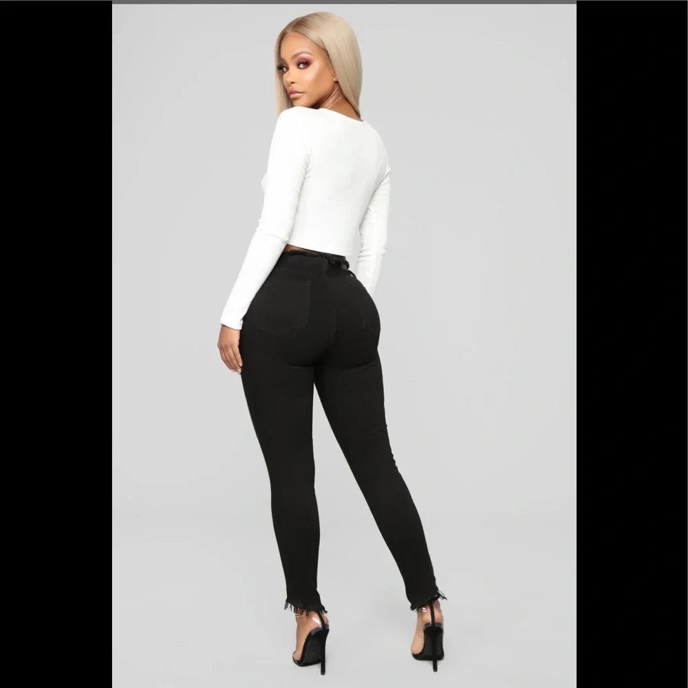đź–¤New Black Jeansđź–¤ - Picture 5 of 6